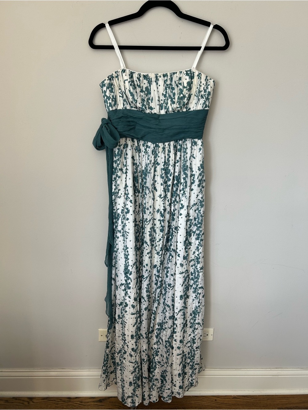 BCBGMaxAzria Silk Green and White Floral Empire Waist Maxi Dress, Sz 2